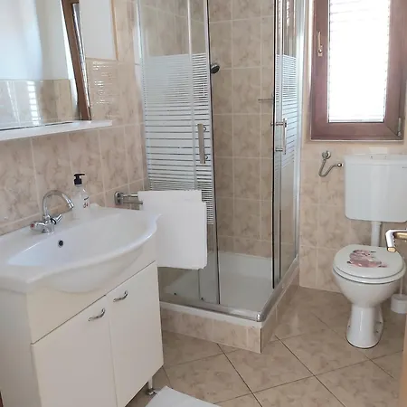 Two Bedroom Nela Apartman Bibinje